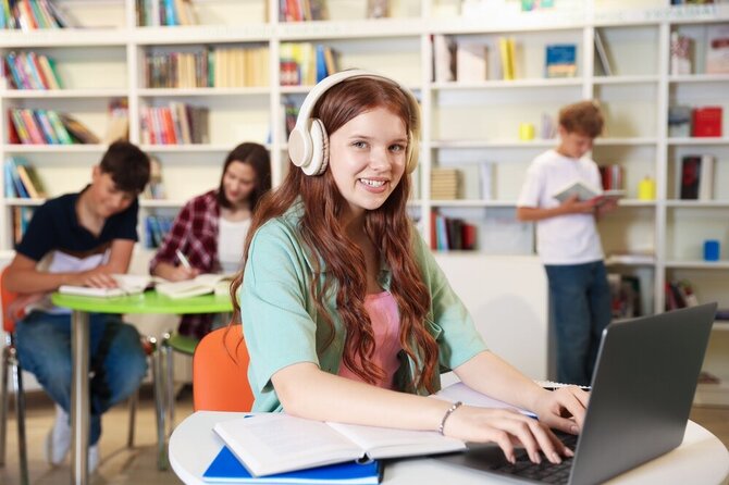 Shutterstock nuotr./Egzaminas nuotoliu.