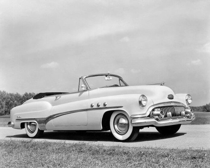 Gamintojo nuotr./1951-ųjų „Buick Super“ kabrioletas