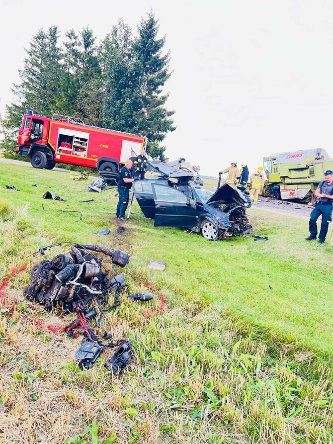 15min skaitytojo nuotr./Avarijos vietoje