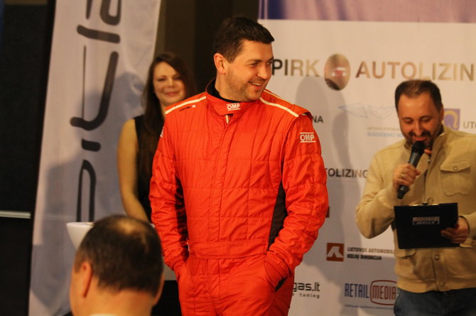 Tomo Markelevičiaus nuotr./„Halls Winter Rally 2015“ starto pozicijų pasirinkimas