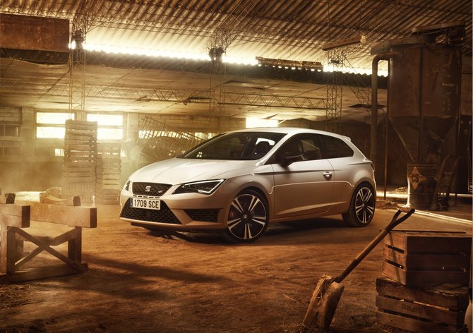 SEAT nuotr./„Seat Leon Cupra 290“