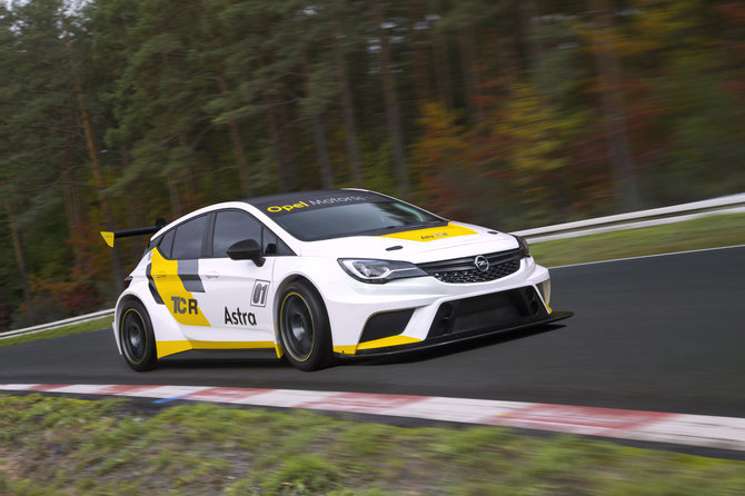 „Opel“ nuotr./„Opel Astra TCR“