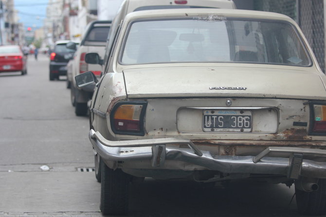 Tomo Markelevičiaus nuotr./Automobiliai Argentinos gatvėse