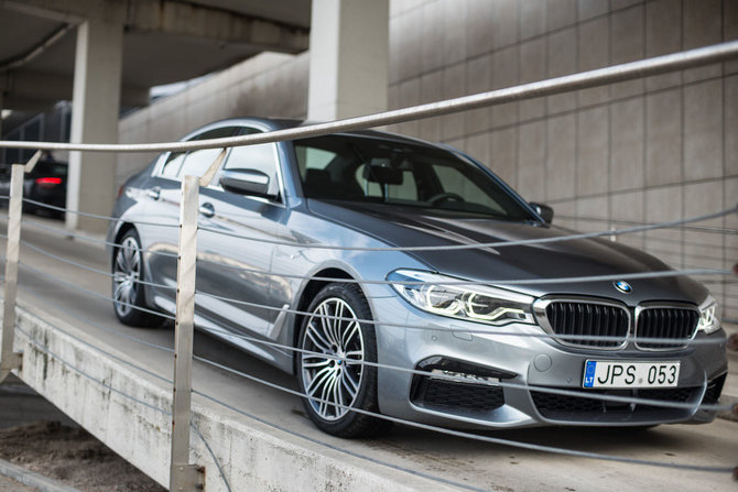 „Krasta Auto“ nuotr./Naujasis penktosios serijos BMW