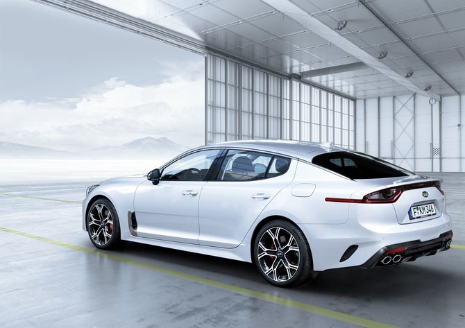 KIA nuotr./„Kia Stinger“