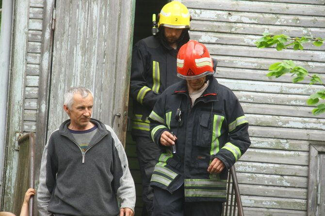 Tomo Markelevičiaus nuotr./Gaisro vietoje