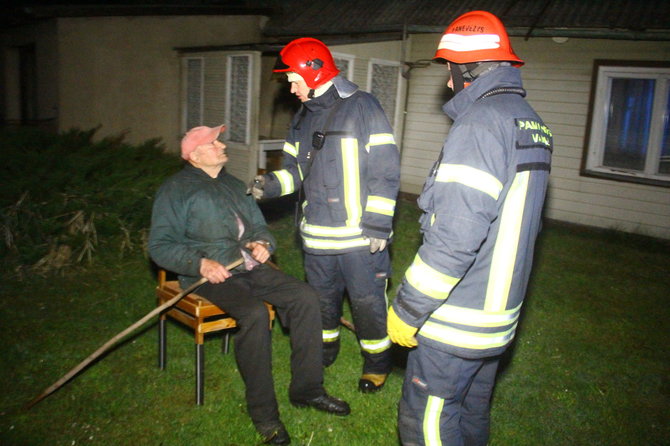 Tomo Markelevičiaus nuotr./Gaisro vietoje