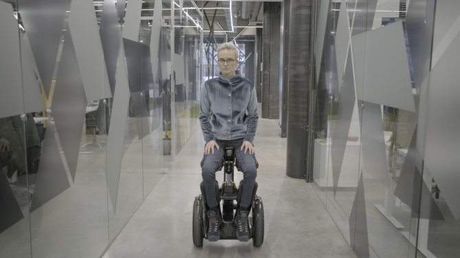 Įmonė/Individualaus mobilumo robotas „Kim-e“ 