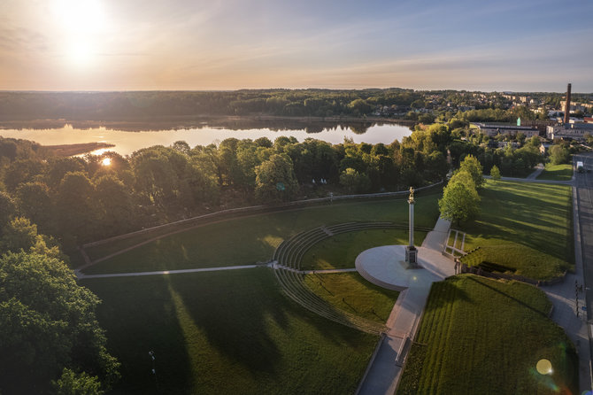 Rinat Tarzumanov (Šiaulių TIC)/Saulės Laikrodžio aikštė. Įvairiems projektams Šiaulių mieste iš 2014–2020 metų ES fondų investicijų veiksmų programos skirta 126 mln. eurų