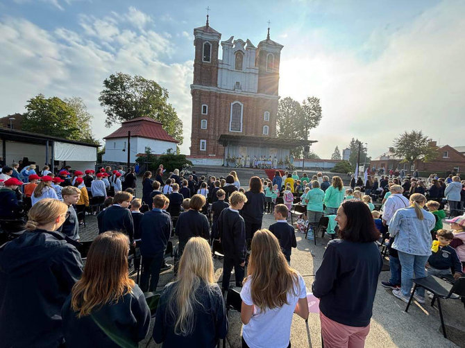 Kauno arkivyskupijos archyvas/Vaikų mišios Šiluvoje