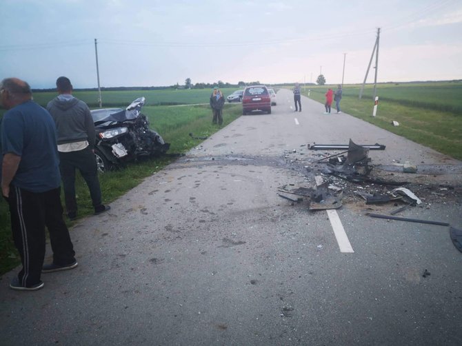 15min skaitytojo nuotr./Avarija netoli Naisių