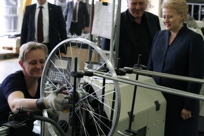 „Baltik vairo“ gamyklą lanko prezidentė D.Grybauskaitė