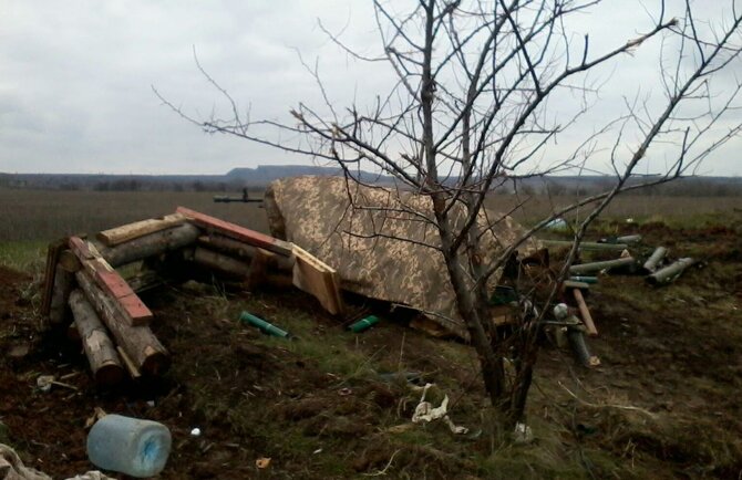 Ukrainos kariai fronte sukūrė itin tikslų distanciniu būdu valdomą pabūklą