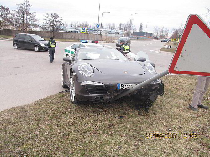 Šiaulių AVPK nuotr./„Porsche“ avarija Šiauliuose