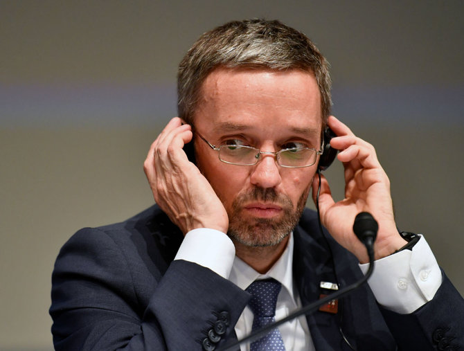 AFP/„Scanpix“ nuotr./Austrijos vidaus reikalų ministras Herbertas Kicklis