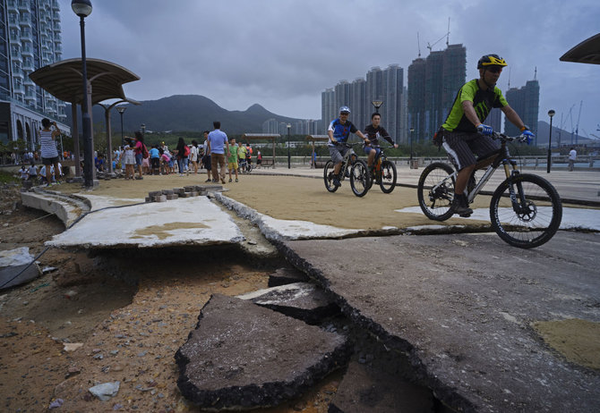 „Scanpix“/AP nuotr./Taifūno Mangkhut sukelto chaoso padariniai