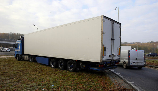 AFP/„Scanpix“ nuotr./Prie protestų prisijungė vairuotojai Belgijoje