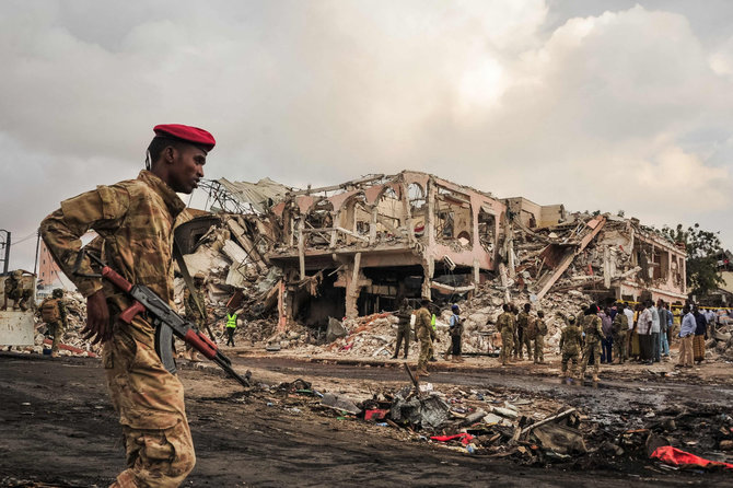 AFP/„Scanpix“ nuotr./Kraupus išpuolis Mogadišu