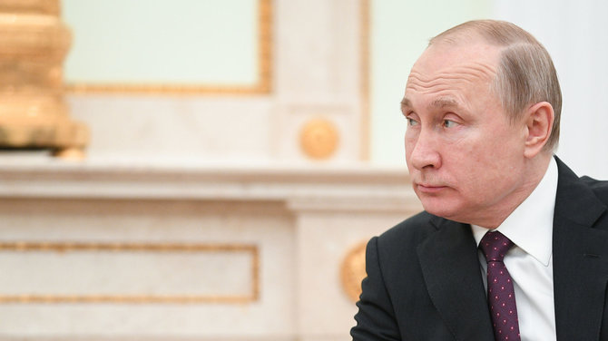 „Scanpix“ nuotr./V.Putinas per susitikimą su K.Kaljulaid Maskvoje