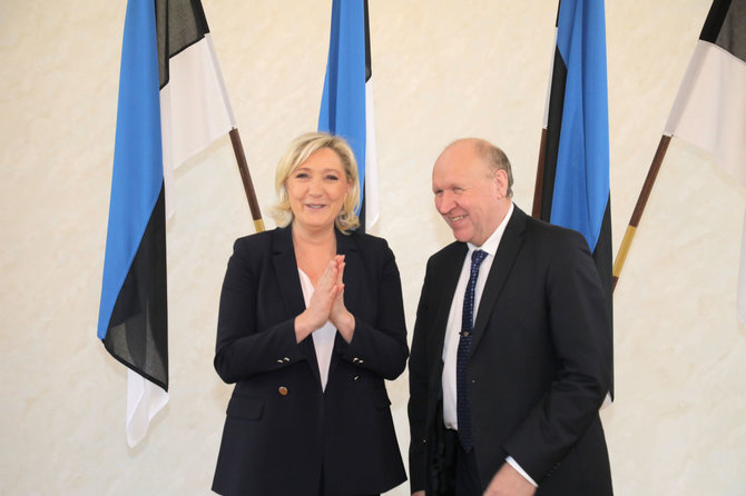 „Scanpix“/„SIPA“ nuotr./Marine Le Pen ir EKRE lyderis Martas Helme Taline