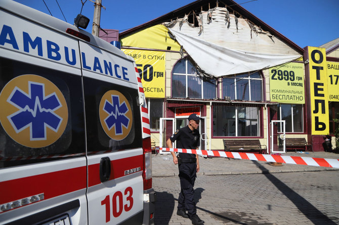 AFP/„Scanpix“ nuotr./Sudegęs viešbutis Odesoje