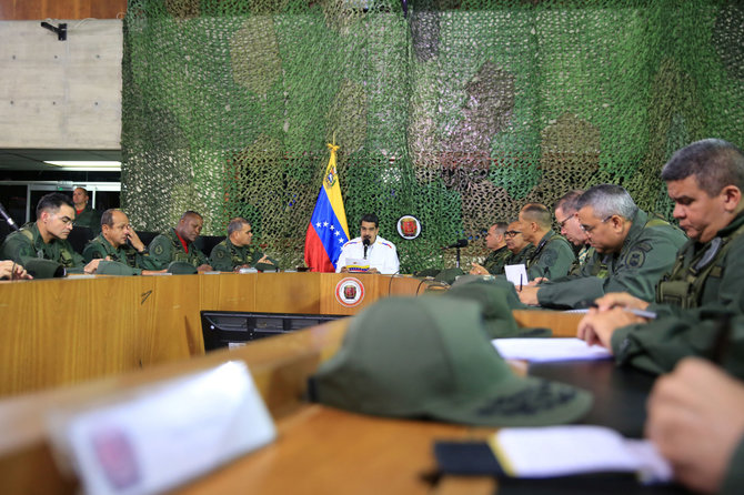 „Reuters“/„Scanpix“ nuotr./Venesuelos kariškiai ištikimi N.Maduro