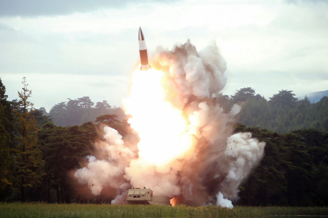 AFP/„Scanpix“ nuotr./Naujausias Šiaurės Korėjos raketos bandymas
