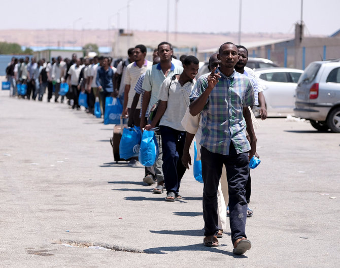 „Reuters“/„Scanpix“ nuotr./Nelegalūs migrantai iš Sudano Libijoje