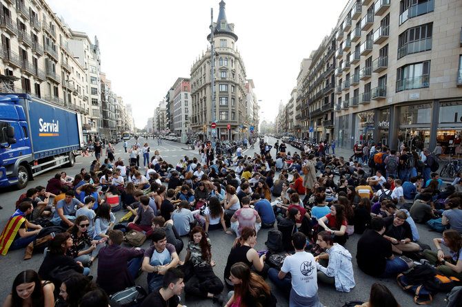 „Reuters“/„Scanpix“ nuotr./Studentų protestas Barselonoje