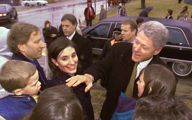 AFP/„Scanpix“ nuotr./Billas Clintonas 1999 metais buvo išteisintas