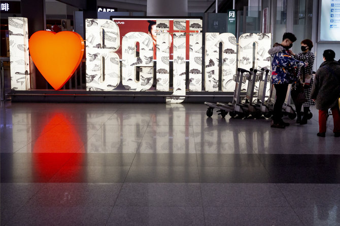 „Scanpix“/AP nuotr./Ištuštėjęs Pekino oro uostas