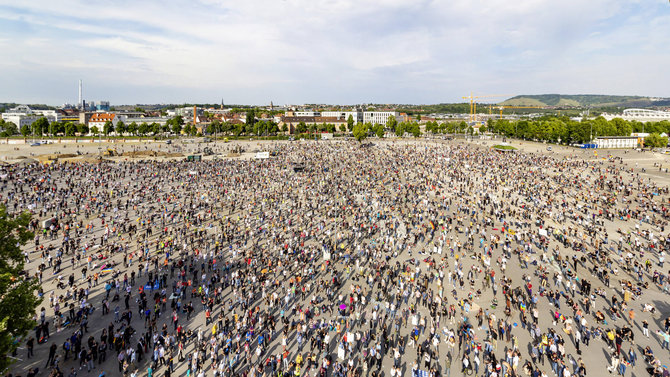 „Scanpix“ nuotr./Protestas Štutgarte