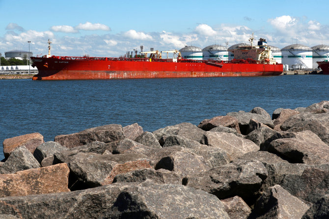„Reuters“/„Scanpix“ nuotr./JAV tanklaivis „NS Captain“ su Baltarusijai skirta nafta Klaipėdoje