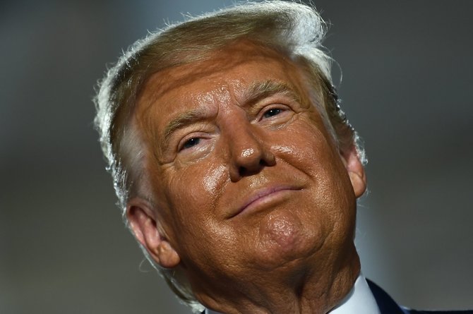 AFP/„Scanpix“ nuotr./Donaldas Trumpas sako kalbą 