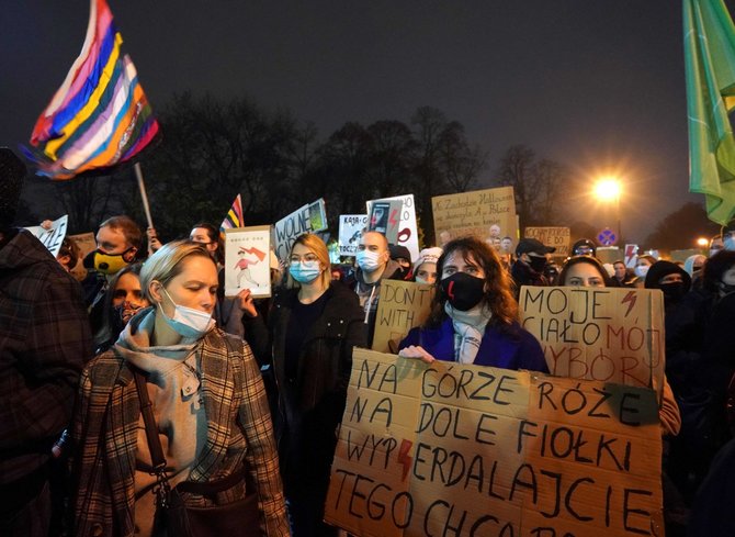 AFP/„Scanpix“ nuotr./Protestai Lenkijoje