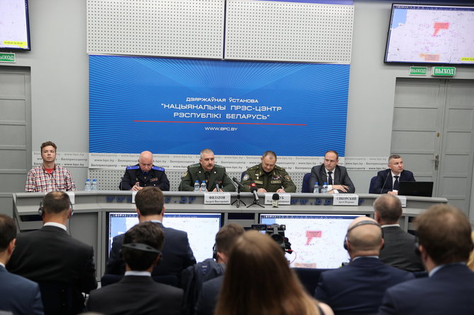 „Reuters“/„Scanpix“ nuotr./R.Protasevičius spaudos konferencijoje Minske