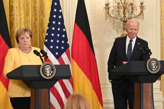 AFP/„Scanpix“ nuotr./Angela Merkel ir Joe Bidenas