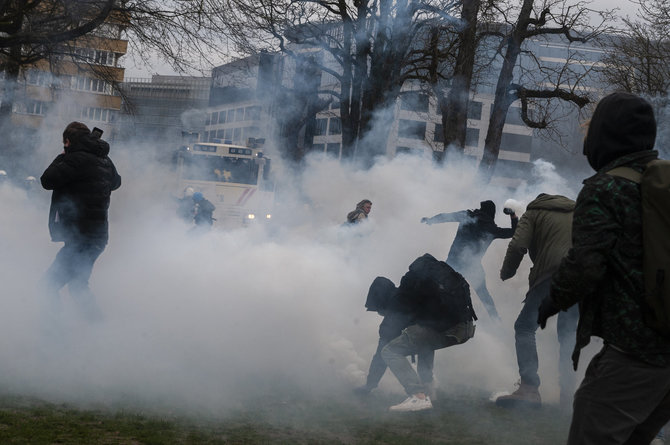 ZUMAPRESS / Scanpix nuotr./Riaušės Briuselyje