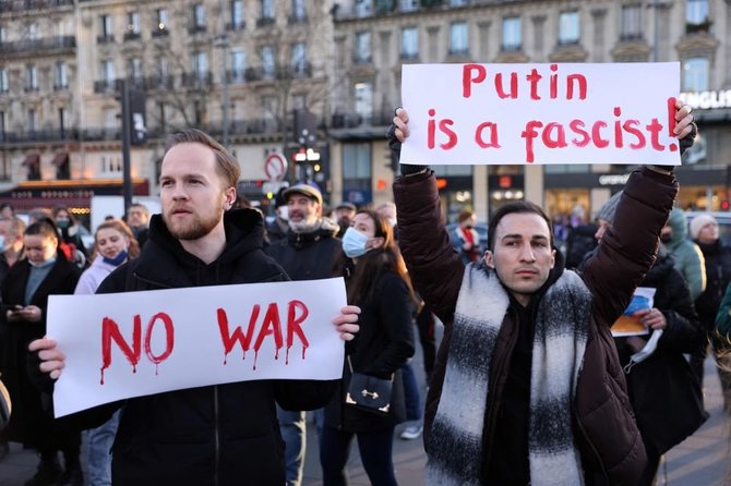 AFP/„Scanpix“ nuotr./Protestas Paryžiuje