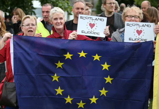 „Scanpix“/„PA Wire“/„Press Association Images“ nuotr./Britų narystės šalininkų demonstracija Škotijoje