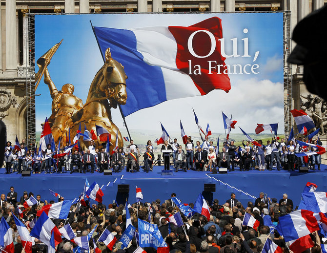 „Scanpix“/AP nuotr./Marine Le Pen prancūzams žadina buvusios galybės ilgesį