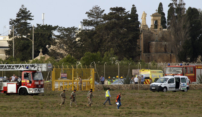 „Reuters“/„Scanpix“ nuotr./Maltos oro uoste sudužo lengvasis lėktuvas