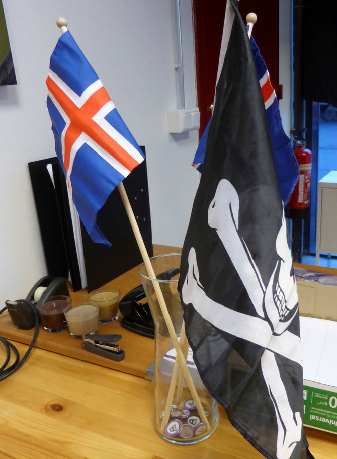 „Reuters“/„Scanpix“ nuotr./Piratų partijos būstinėje Reikjavike