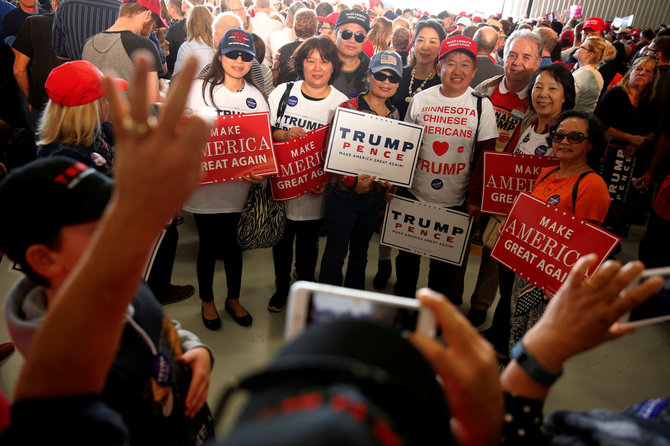 „Reuters“/„Scanpix“ nuotr./Daugelis Amerikos kinų balsavo už D.Trumpą