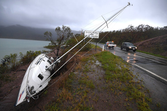 „Reuters“/„Scanpix“ nuotr./Galingas ciklonas Debė nusiaubė šiaurinę Australijos pakrantę