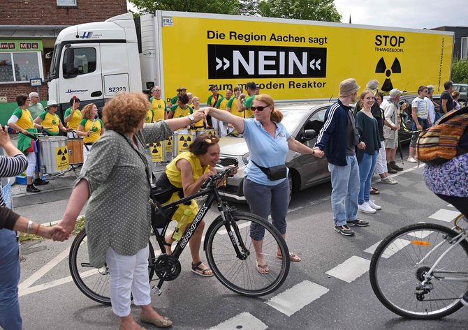 AFP/„Scanpix“ nuotr./Belgijoje, Vokietijoje ir Nyderlanduose protestuota prieš belgų atomines elektrines