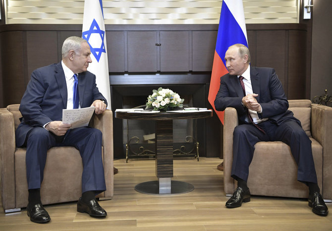„Scanpix“/AP nuotr./Benjaminas Netanyahu ir Vladimiras Putinas (dešinėje)