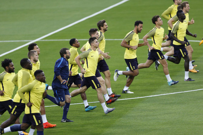 „Scanpix“/AP nuotr./„Tottenham Hotsput“ žaidėjai treniruojasi Madride