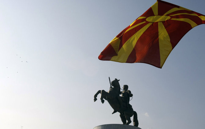 „Scanpix“/AP nuotr./Paminklas „Karys ant arklio“ Skopjėje, kaip manoma, vaizduojantis Aleksandrą Makedonietį