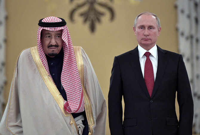 „Reuters“/„Scanpix“ nuotr./Saudo Arabijos karalius Salmanas bin Abdulazizas ir V.Putinas